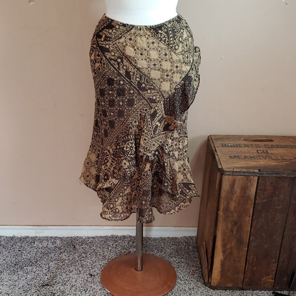 Chaps brown & tan patterned skirt size medium